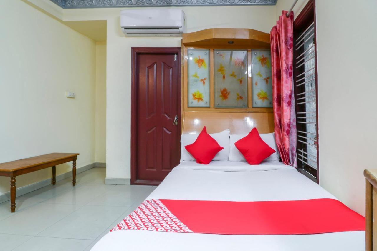 Oyo 71675 New Aishwarya Comforts Hotel Bangalore Eksteriør billede
