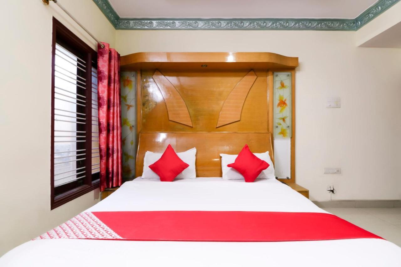 Oyo 71675 New Aishwarya Comforts Hotel Bangalore Eksteriør billede