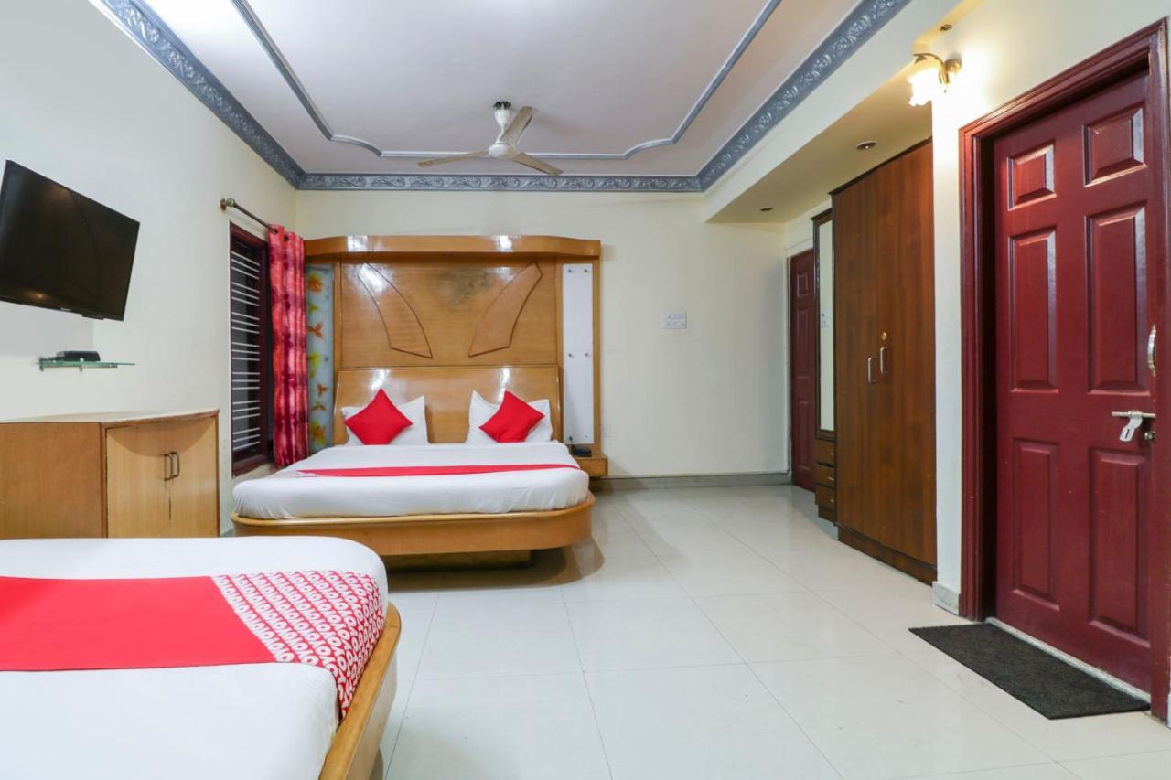 Oyo 71675 New Aishwarya Comforts Hotel Bangalore Eksteriør billede